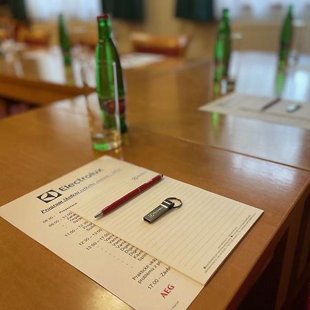 Hotel U Milina Екстер'єр фото